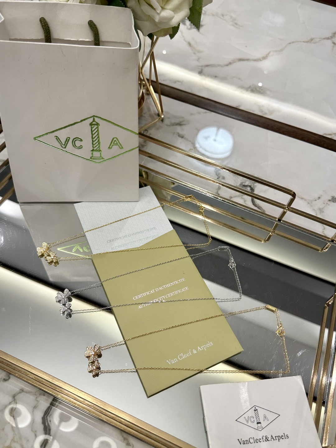 VAN CLEEF ARPELS jewelry model 138